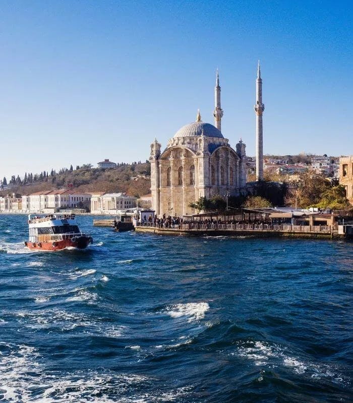Bosphorus boat tour
