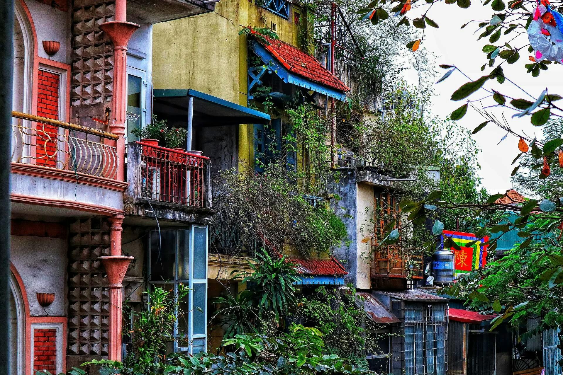 colorful houses in hanoi